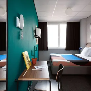 3* Otel The Social Hub West